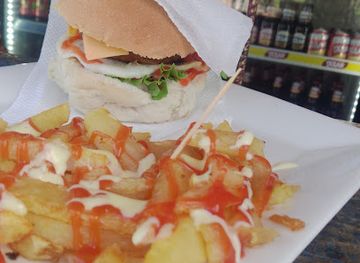 mozambique/inhambane/nightclub/djadja-s-bar