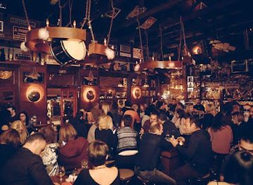 greece/larissa/nightclub/red-button-bar