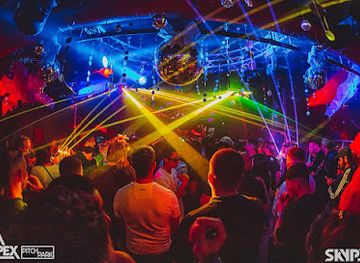 Lvlone Night Club & Lounge