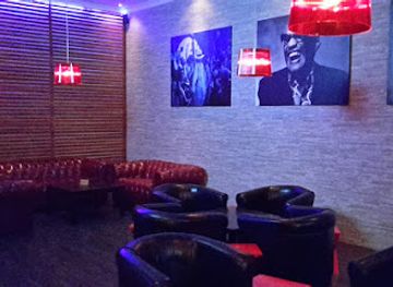 angola/lobito-bay/nightclub/majestic-bar-cafe