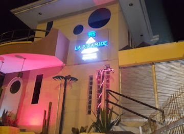 ecuador/azuay-region/nightclub/la-piramide-nightclub