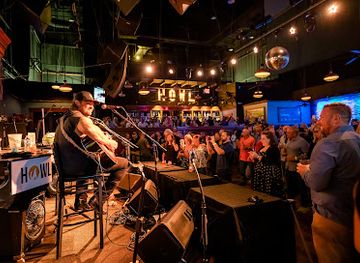 Howl at the Moon Indianapolis