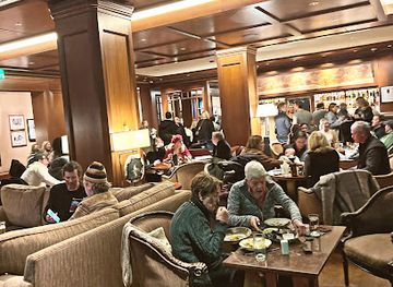 Duchin Lounge