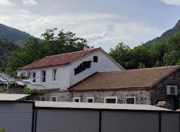 montenegro/kotor-bay/nightclub/maine