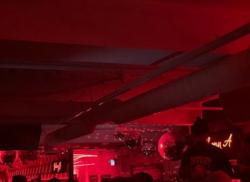 canada/western-canada/nightclub/isabelle-s