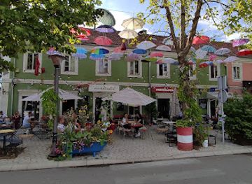 montenegro/lake-skadar/nightclub/propaganda-bar