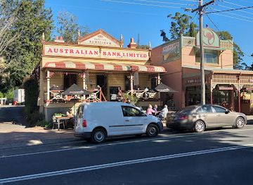 australia/central-highlands/nightclub/the-friendly-inn-hotel