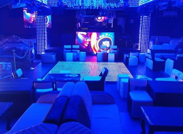 burkina-faso/sindou-peaks/nightclub/maison-blanche-4g-ex-queen