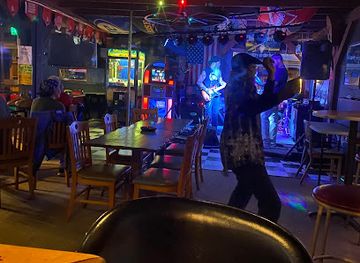 indiana/anderson/nightclub/d-t-s-r-bar