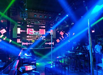 The Maze - Night Club