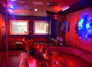 slovakia/tatras/nightclub/paris-poprad-eroticky-klub-poprad-eroticky-salon-poprad-night-club-poprad