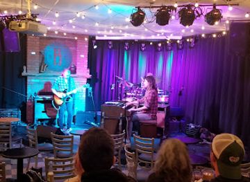 canada/okanagan/nightclub/the-busholme