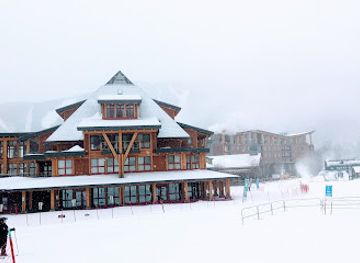 The Club at Spruce Peak - Alpine Clubhouse