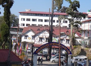 india/darjeeling/chowrasta/nightclub/darjeeling-gymkhana-club