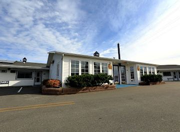 canada/cape-breton-island/nightclub/the-cove-motel-restaurant