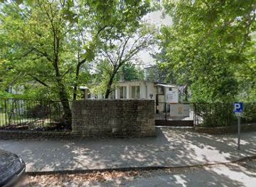 hungary/tatabanya/nightclub/bazis-gyermek-es-ifjusagi-egyesulet