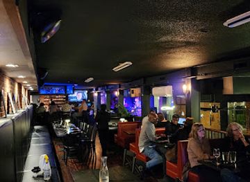 massachusetts/quabbin-reservoir/nightclub/dewey-s-jazz-lounge