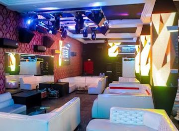 cote-d-ivoire/mount-nimba-strict-nature-reserve/nightclub/lion-s-discotheque-yakro