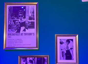 italy/sorrento/nightclub/tiffany-music-drink