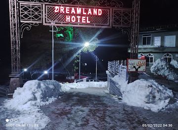 pakistan/murree/nightclub/murree-greens-hotel