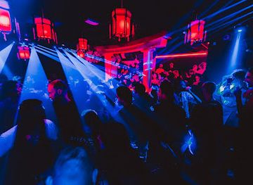 france/paris/champs-elysees/nightclub/mirage-paris