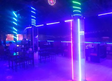 turkiye/pamukkale/nightclub/s