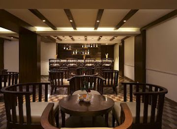 Local Bar, Ghoom