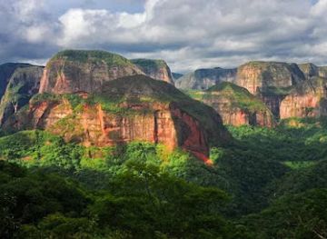 bolivia/amboro-national-park/nightclub/parque-nacional-amboro