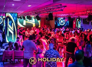 spain/bilbao/deusto/nightclub/discoteca-holiday