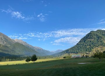 india/pahalgam/nightclub/golf-course-pahalgam