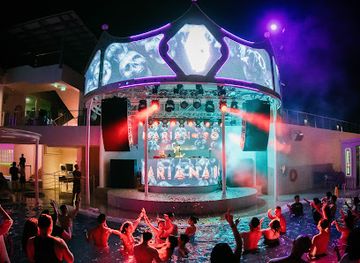 singapore/sentosa-island/nightclub/tipsy-unicorn