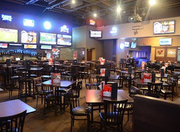 nebraska/omaha/aksarben-village/nightclub/dj-s-dugout-sports-bar-aksarben-village