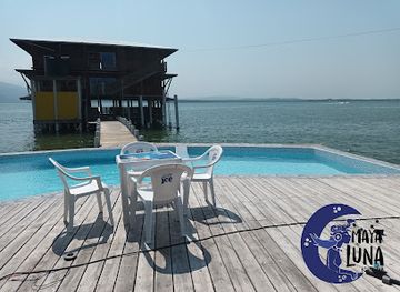 guatemala/puerto-barrios/nightclub/hotel-y-restaurante-maya-luna