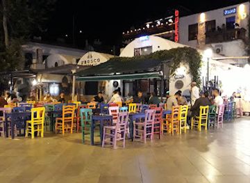 turkiye/kas/nightclub/mavi-bar