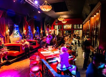 california/santa-barbara/nightclub/the-red-piano