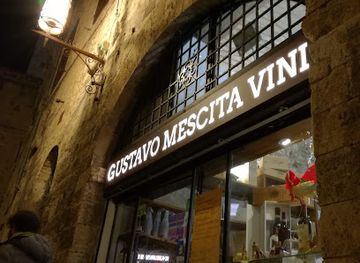 italy/san-gimignano/nightclub/gustavo-mescita-vini-enoteca