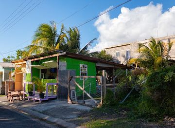 saint-kitts-and-nevis/mount-liamuiga/nightclub/tropixx-bar-grill