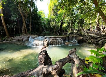 thailand/erawan-national-park/nightclub/erawan-water-fall-level-1