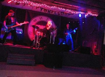 ohio/findlay/nightclub/dave-s-hideaway