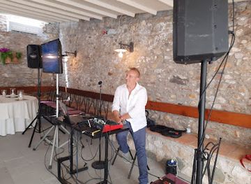 italy/lucca/nightclub/togna-remo