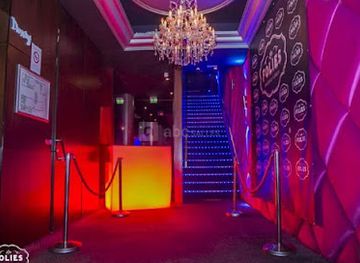 Les Folies