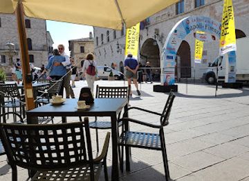 italy/assisi/nightclub/bar-trovellesi