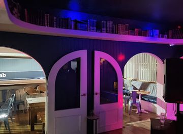 Saltwater Social Club.