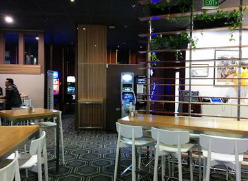 australia/canberra/parliamentary-triangle/nightclub/canberra-services-club