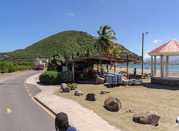 Inon's Beach Bar