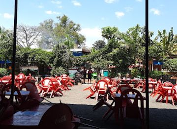 Moshi Pazuri Bar & Restaurant