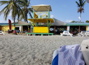 Vibes Beach Bar