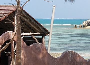 madagascar/atsimo-andrefana/nightclub/bar-fitahia-chez-urbain