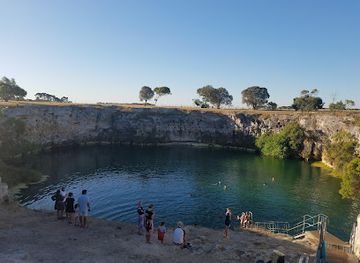 australia/limestone-coast/nightclub/blue-lake-bar-bistro