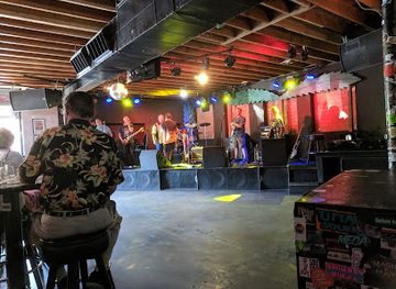 california/san-diego-beaches/nightclub/winstons-beach-club